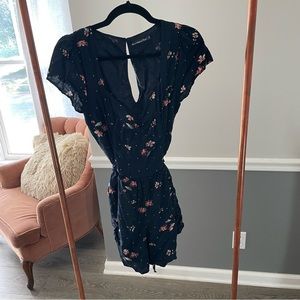 ABERCROMBIE Navy Floral Romper